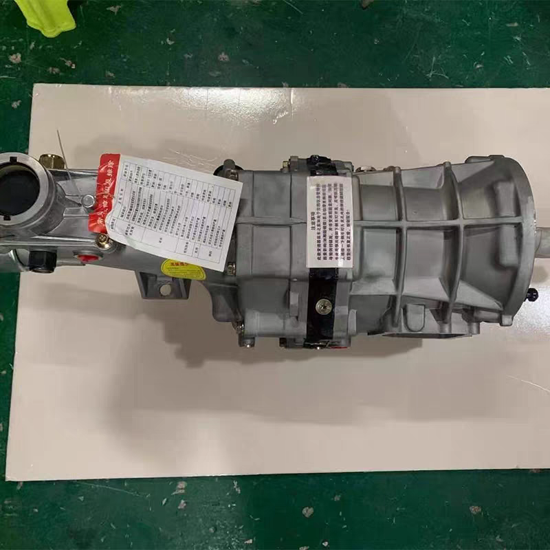 D22   Paladin - 4WD / 2WDTransmission Assembly